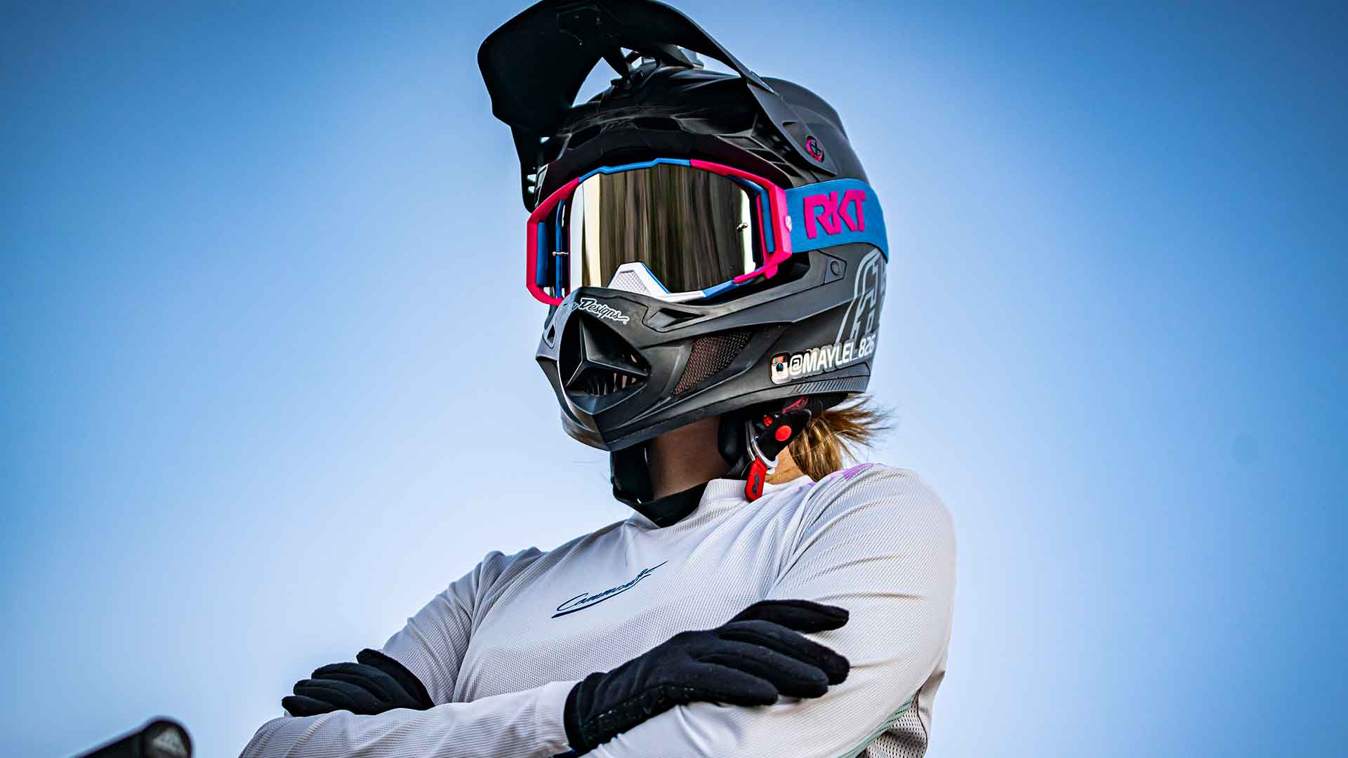 young girl wearing RKT Optics MTB goggles